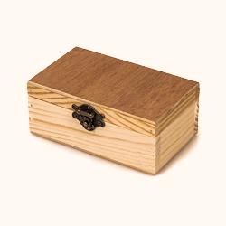 Компактна кутия за сувенири B02 — 15 × 9 × 6 cm