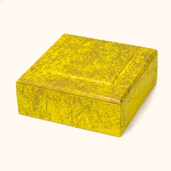 Квадратна подаръчна кутия B10 — 18 × 18 × 7 cm